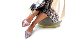Load image into Gallery viewer, handpainted Italian comfortable gray pumps heels with butterfly design