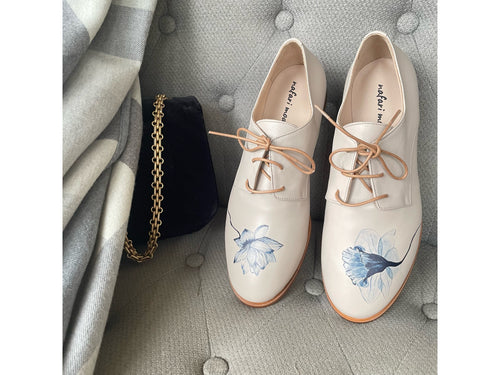 handpainted Italian comfortable oxford ivory shoes with flower design