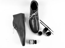 Load image into Gallery viewer, handpainted Italian comfortable charcoal chukka boots with classic design