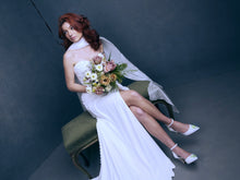 Load image into Gallery viewer, Luxurious Italian high heels adorned with delicate bridal floral motifs