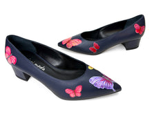 Load image into Gallery viewer, Madama Butterfly Low Block Pumps