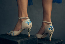 Load image into Gallery viewer, Hand painted beige Italian leather high heels featuring a delicate blue floral design
