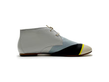 Load image into Gallery viewer, handpainted Italian comfortable gray chukka boots with geometry design