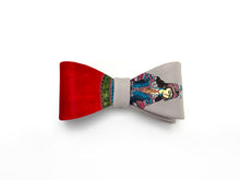 Load image into Gallery viewer, Queen Bow