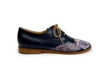 Load image into Gallery viewer, handpainted Italian comfortable oxford navy blue shoes with rose design