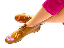 Load image into Gallery viewer, handpainted Italian comfortable cognac chukka boots with butterfly design