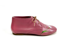 Load image into Gallery viewer, handpainted Italian comfortable mauve chukka boots with flower design