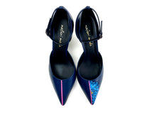 Load image into Gallery viewer, handpainted Italian comfortable navy blue  heels pumps with digital design