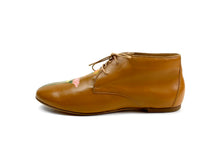 Load image into Gallery viewer, Hand painted Italian leather camel color shoes
