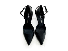 Load image into Gallery viewer, Classic Pumps