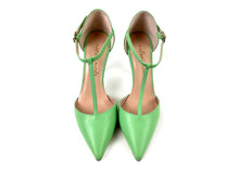 Load image into Gallery viewer, handpainted Italian comfortable pumps heels with classic design