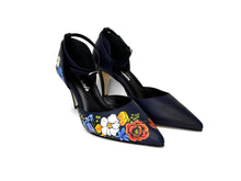 Load image into Gallery viewer, Lago Trasimeno Pumps