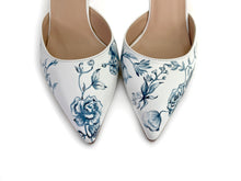 Load image into Gallery viewer, Soroor Pumps