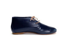 Load image into Gallery viewer, Elegant black Italian leather flats timeless and sophisticated