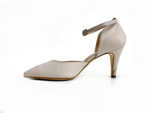 Load image into Gallery viewer, Lago Trasimeno Pumps