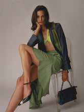 Load image into Gallery viewer, handpainted Italian comfortable navy blue pumps heels with cubism design