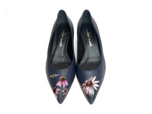 Load image into Gallery viewer, Vernazza Low Block Pumps