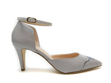 Load image into Gallery viewer, handpainted Italian comfortable gray pumps heels with flower design