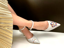Load image into Gallery viewer, handpainted Italian comfortable gray pumps heels with pattern design
