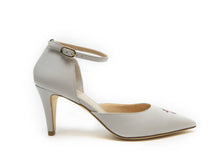 Load image into Gallery viewer, handpainted Italian comfortable gray pumps heels with pattern design
