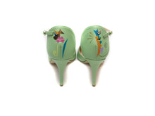 Load image into Gallery viewer, handpainted Italian comfortable pale green pumps heels with cubism design