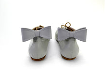 Load image into Gallery viewer, Classic Bow Shoe Clips
