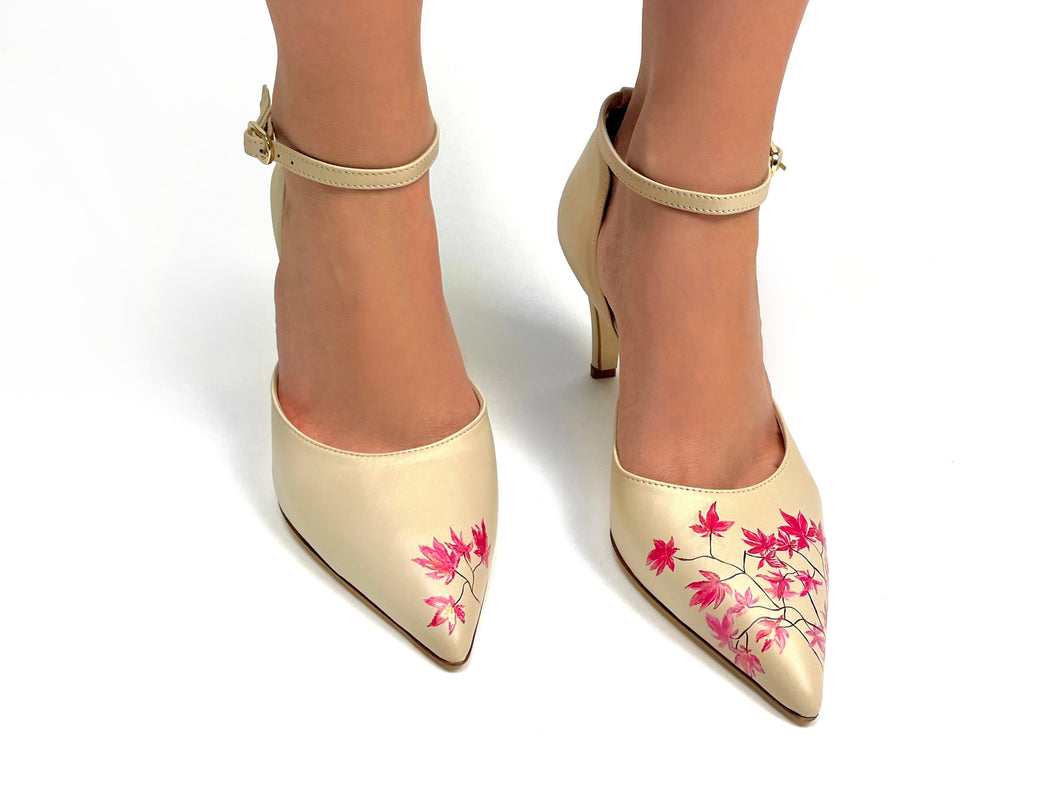 handpainted Italian comfortable beige pumps heels with leaf design