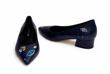 Load image into Gallery viewer, Occhio Greco Low Block Pumps
