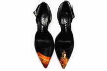 Load image into Gallery viewer, La Guardiana Pumps, heels - made in Italy, hand-painted in the US
