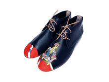 Load image into Gallery viewer, Navy comfortable leather oxford Italian shoes with a hand-painted Queen design and bold red paint on the toes.
