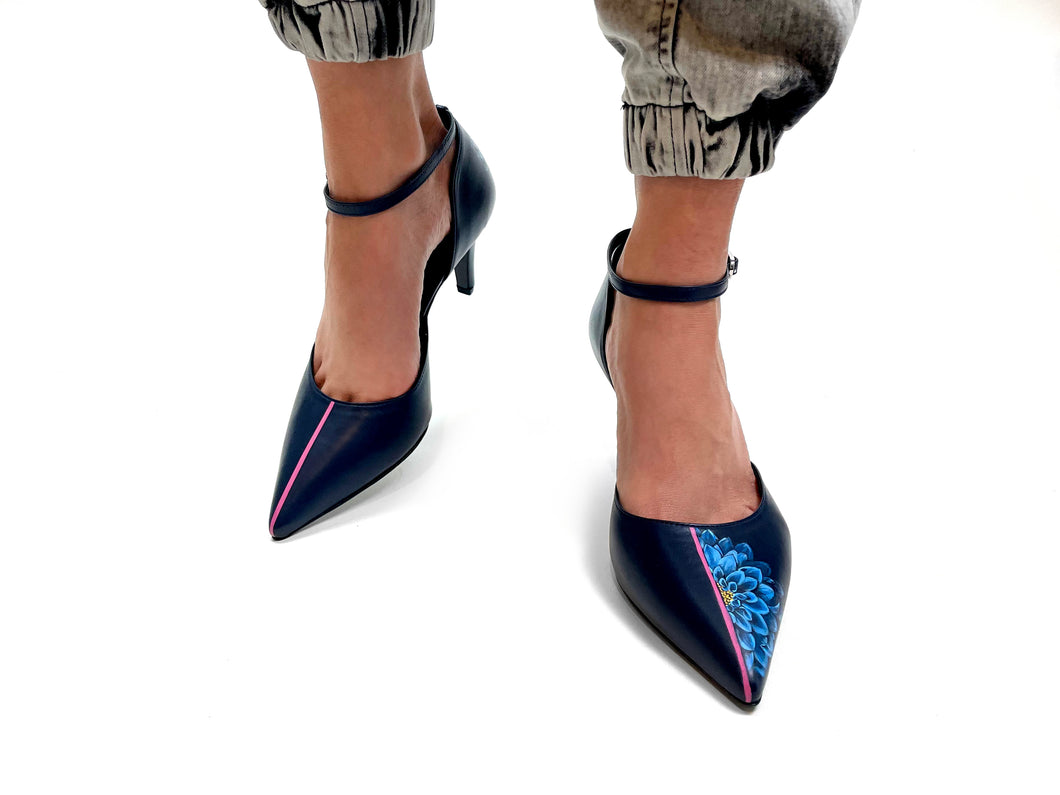 handpainted Italian comfortable navy blue  heels pumps with digital design