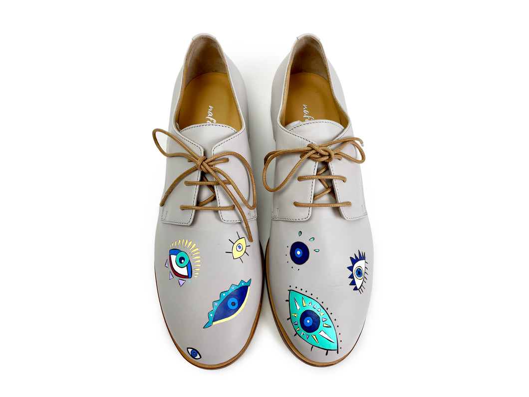 handpainted Italian comfortable oxford ivory shoes with eye design
