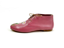 Load image into Gallery viewer, handpainted Italian comfortable mauve chukka boots with flower design

