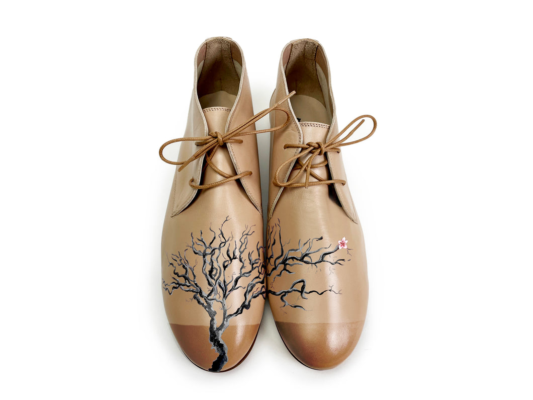 handpainted Italian comfortable beige chukka boots with tree design