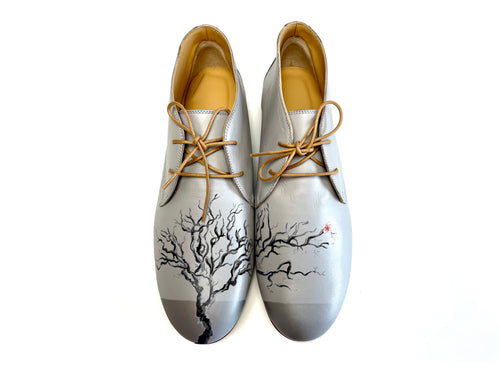 handpainted Italian comfortable gray chukka boots with tree design