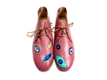 Load image into Gallery viewer, handpainted Italian comfortable mauve chukka boots with eye design
