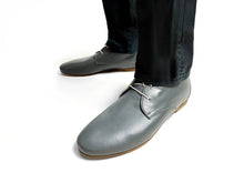 Load image into Gallery viewer, handpainted Italian comfortable charcoal chukka boots with classic design
