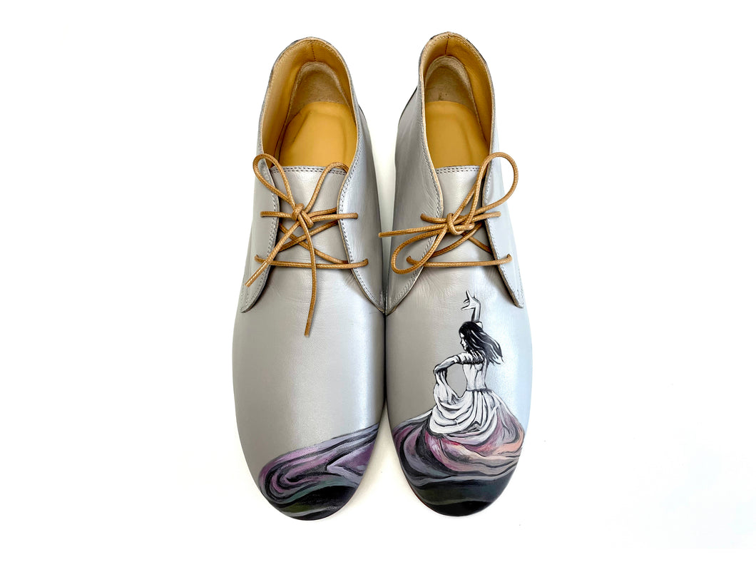 handpainted Italian comfortable  gray chukka boots with dance design