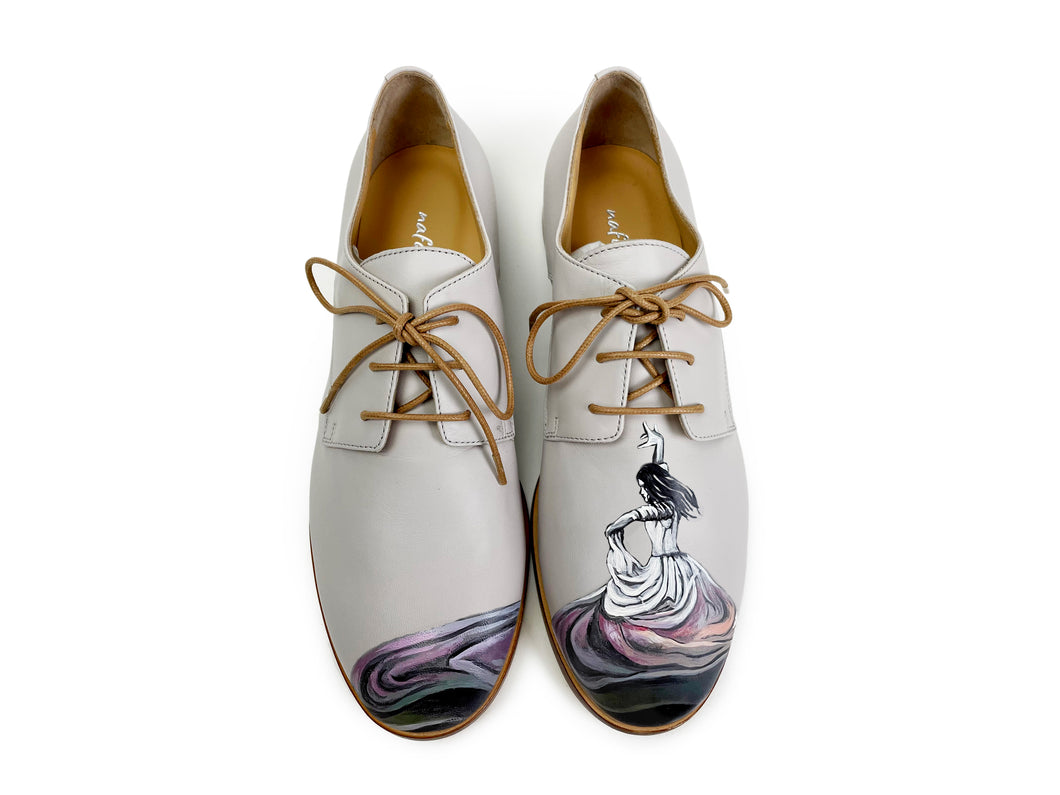 handpainted Italian comfortable  oxford ivory shoes with dance design