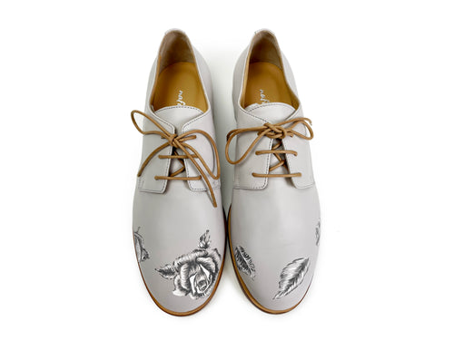 handpainted Italian comfortable oxford ivory shoes with black and white flower design