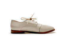 Load image into Gallery viewer, handpainted Italian comfortable Ivory Oxford shoes with line art design
