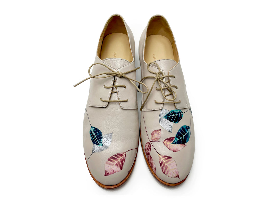 handpainted Italian comfortable oxford ivory shoes with leaf design