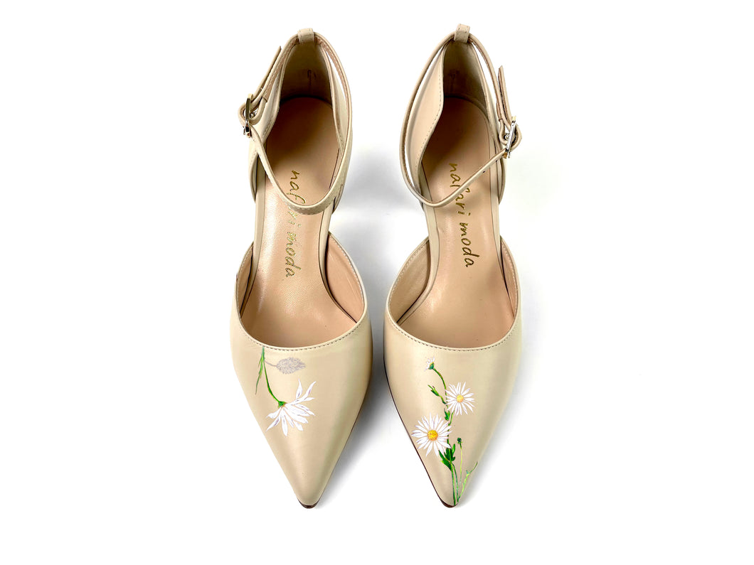 handpainted Italian comfortable beige pumps heels with flower design