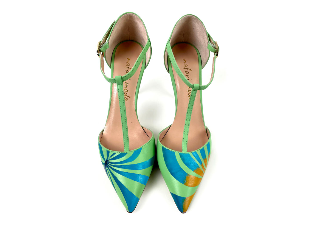 handpainted Italian comfortable pale green  heels pumps with pattern design