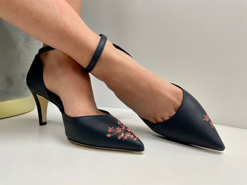 handpainted Italian comfortable navy blue pumps heels with leaf design