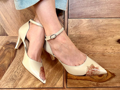 handpainted Italian comfortable beige heels pumps with rose design