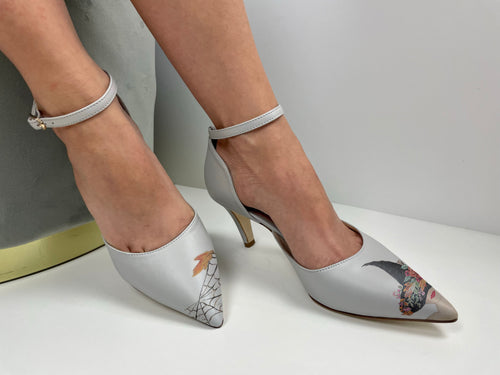 handpainted Italian comfortable gray pumps heels with witch design